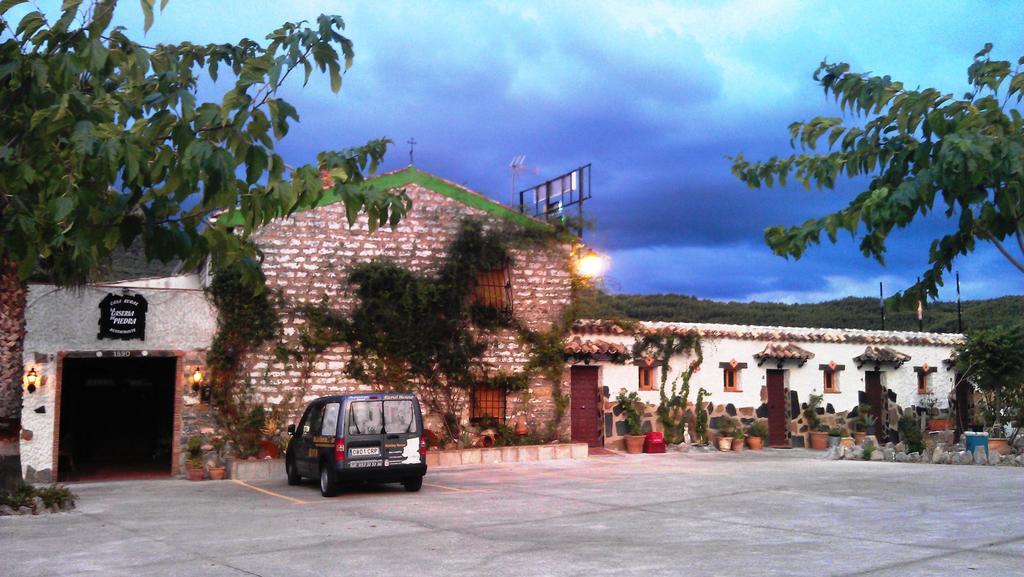 Alojamiento Rural La Caseria De Piedra Restaurante เฮน ภายนอก รูปภาพ