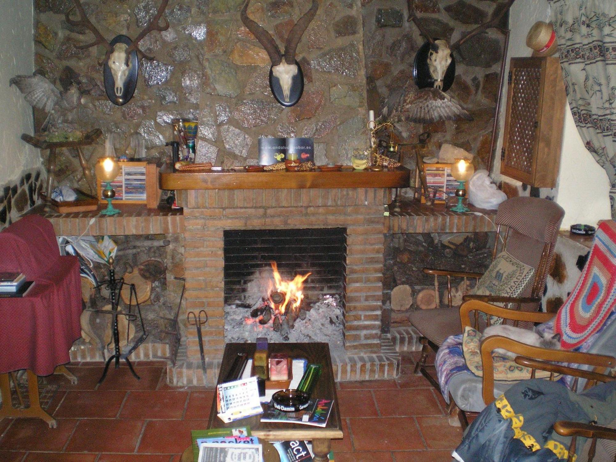 Alojamiento Rural La Caseria De Piedra Restaurante เฮน ภายนอก รูปภาพ