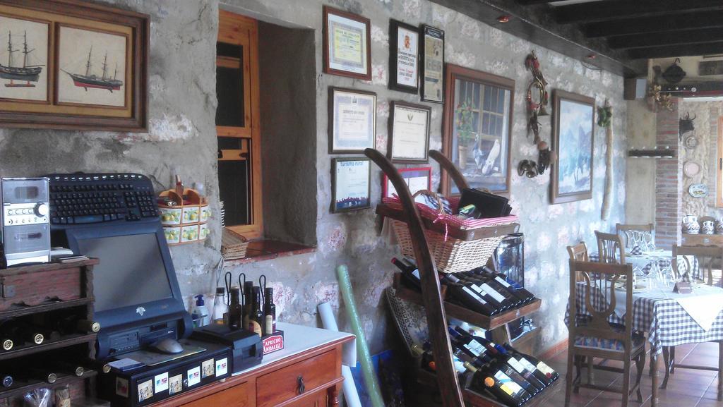 Alojamiento Rural La Caseria De Piedra Restaurante เฮน ภายนอก รูปภาพ