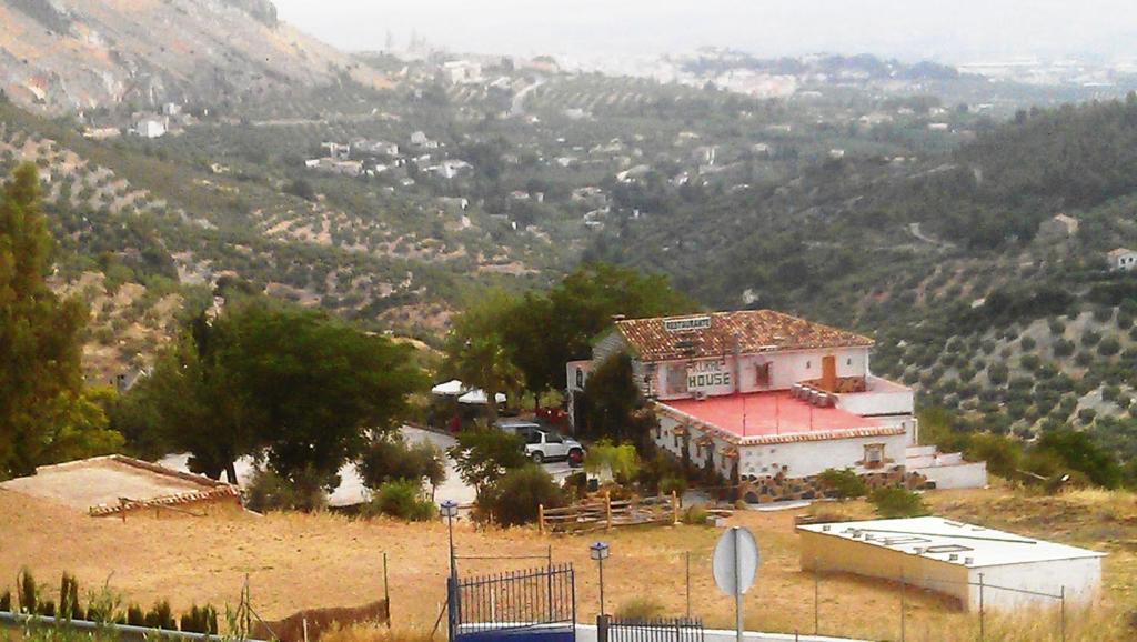 Alojamiento Rural La Caseria De Piedra Restaurante เฮน ภายนอก รูปภาพ