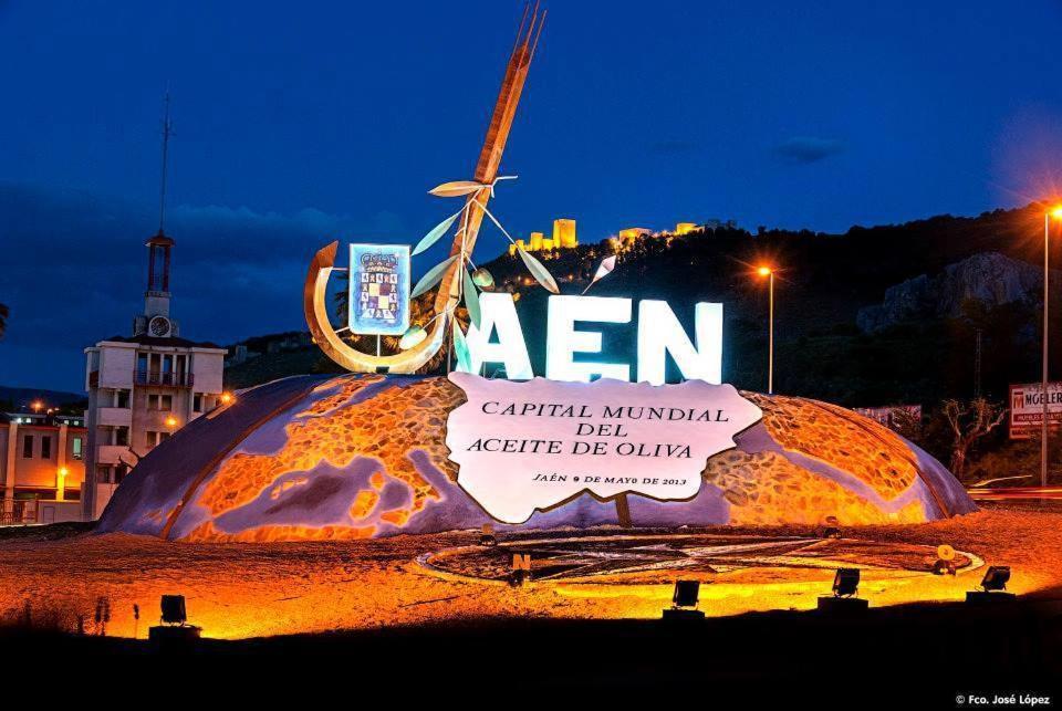 Alojamiento Rural La Caseria De Piedra Restaurante เฮน ภายนอก รูปภาพ