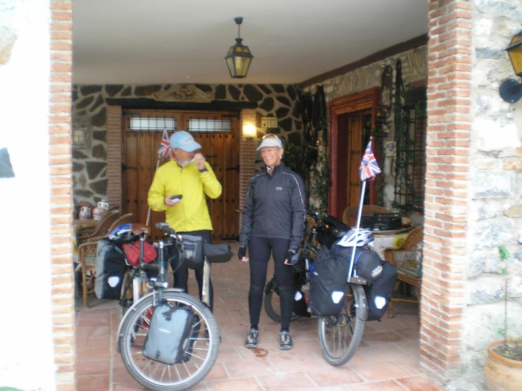 Alojamiento Rural La Caseria De Piedra Restaurante เฮน ภายนอก รูปภาพ