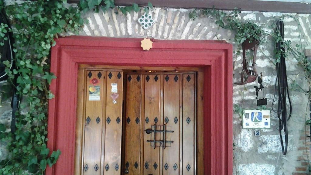 Alojamiento Rural La Caseria De Piedra Restaurante เฮน ภายนอก รูปภาพ