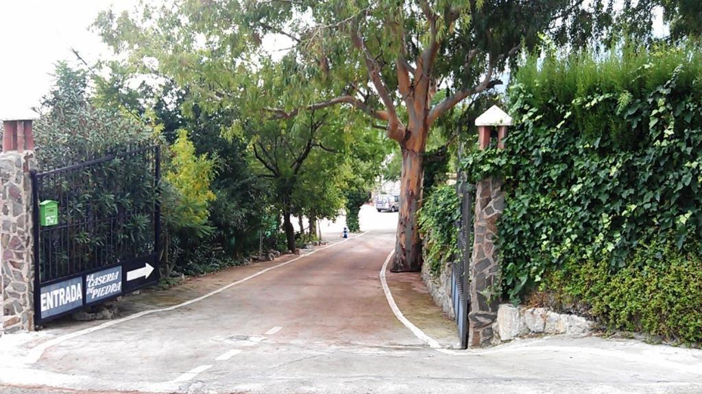 Alojamiento Rural La Caseria De Piedra Restaurante เฮน ภายนอก รูปภาพ
