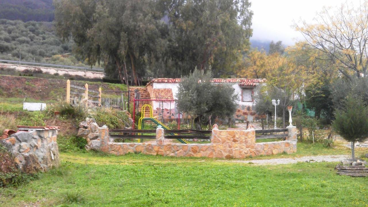Alojamiento Rural La Caseria De Piedra Restaurante เฮน ภายนอก รูปภาพ